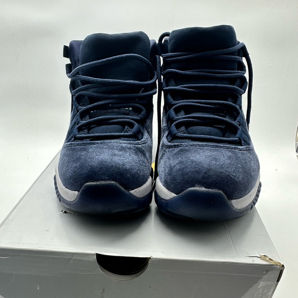 Size 8 woman’s- Nike Air Jordan 11 Retro Midnight Navy Blue White Women
